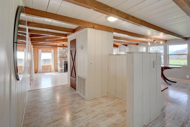 7441 Maple Lane, Central Point, OR 97502