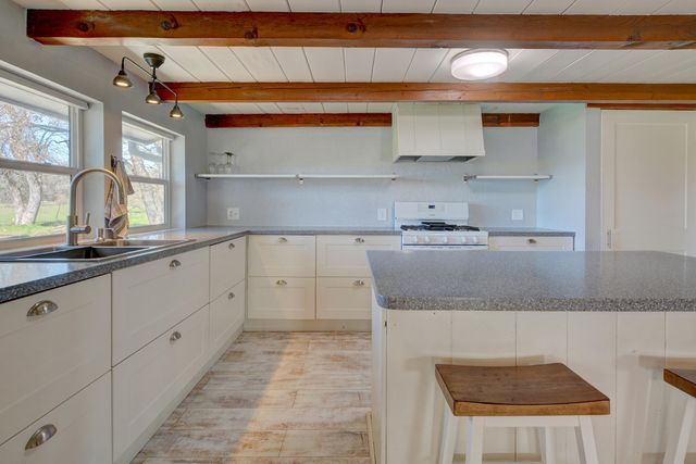 7441 Maple Lane, Central Point, OR 97502