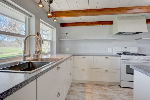 7441 Maple Lane, Central Point, OR 97502