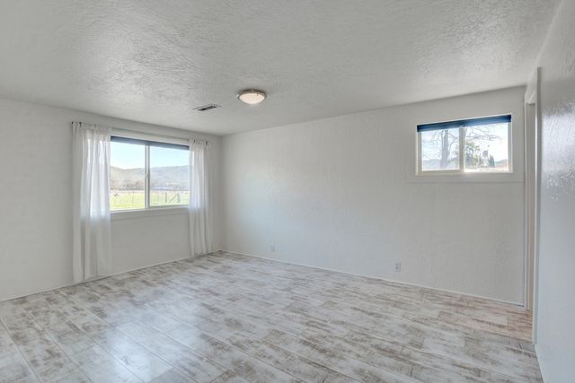 7441 Maple Lane, Central Point, OR 97502