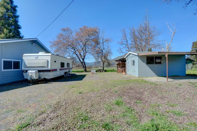 7441 Maple Lane, Central Point, OR 97502