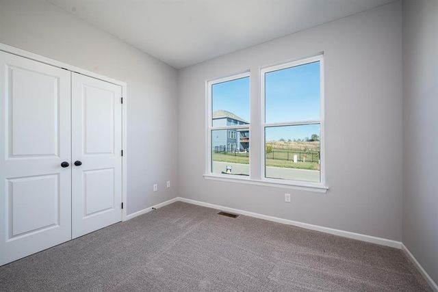 1667 N 156th Street, Basehor, KS 66007