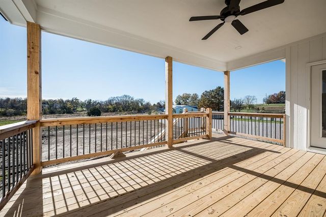 1667 N 156th Street, Basehor, KS 66007