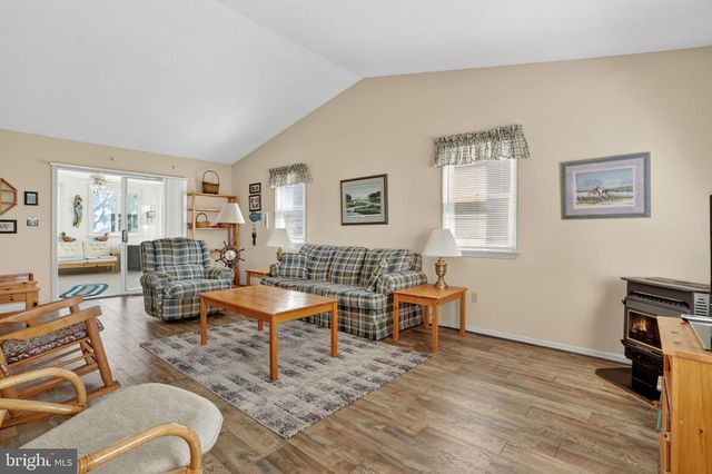 6135 MARTIN LN, Chincoteague Island, VA 23336