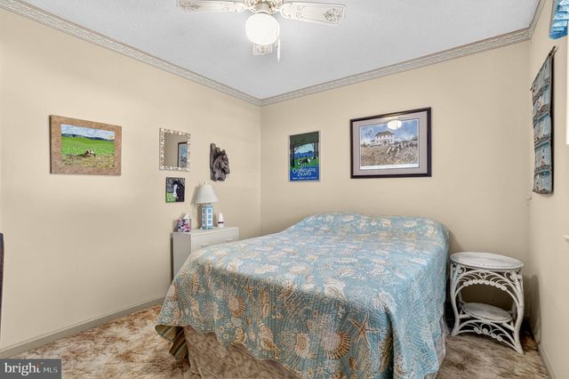 6135 MARTIN LN, Chincoteague Island, VA 23336