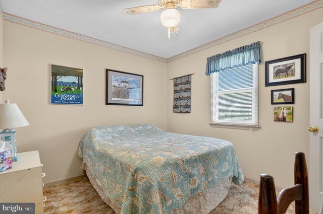 6135 MARTIN LN, Chincoteague Island, VA 23336