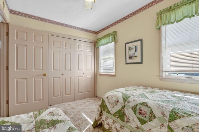 6135 MARTIN LN, Chincoteague Island, VA 23336