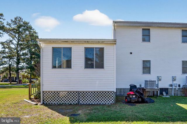 6135 MARTIN LN, Chincoteague Island, VA 23336