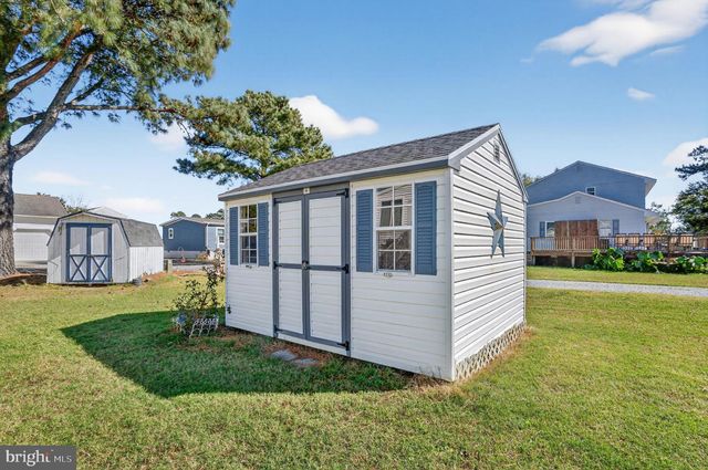 6135 MARTIN LN, Chincoteague Island, VA 23336