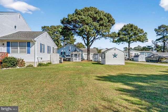 6135 MARTIN LN, Chincoteague Island, VA 23336