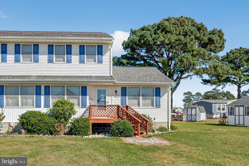6135 MARTIN LN, Chincoteague Island, VA 23336