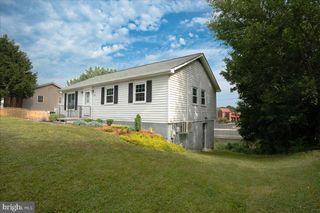 102 LINWOOD CT, Stephens City, VA 22655