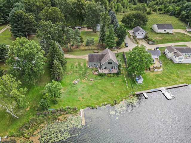 4075 Kimble Lake Drive, Vicksburg, MI 49097