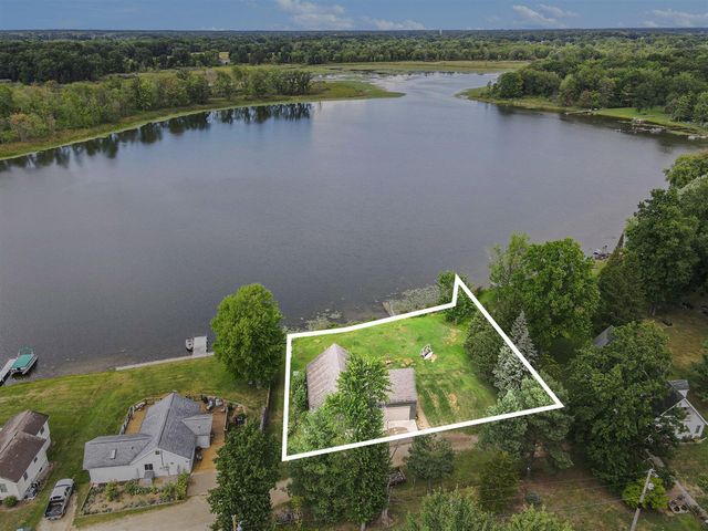 4075 Kimble Lake Drive, Vicksburg, MI 49097