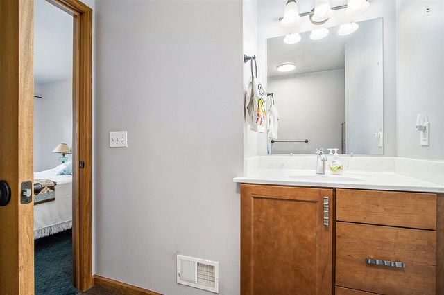 4075 Kimble Lake Drive, Vicksburg, MI 49097