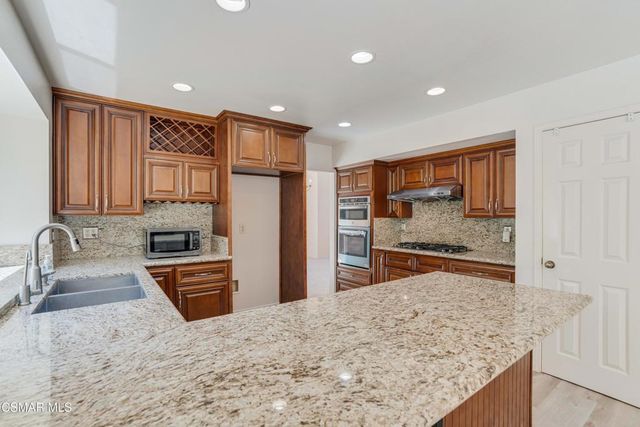 3142 Rikkard Drive, Thousand Oaks, CA 91362