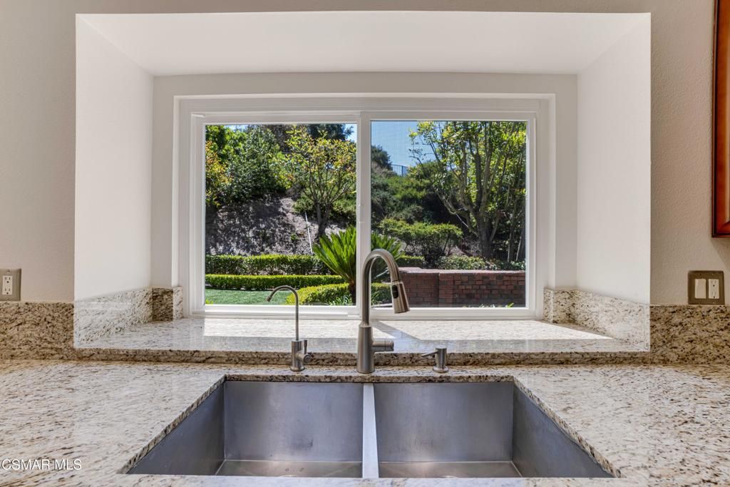 Image 8 of property listing at 3142 Rikkard Drive, Thousand Oaks, CA 91362