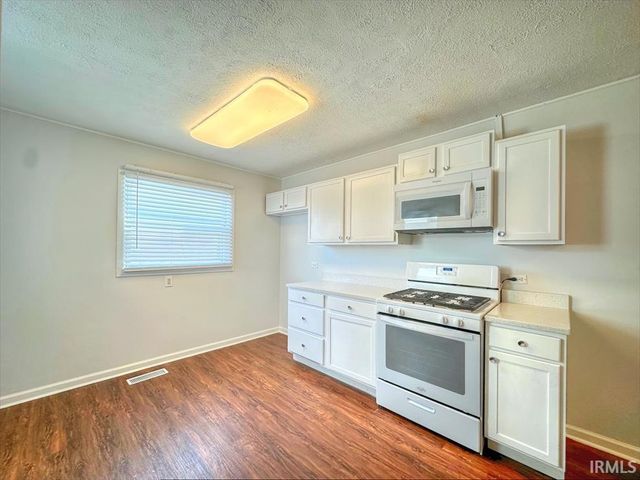 1416 W TATE Street, Kokomo, IN 46901