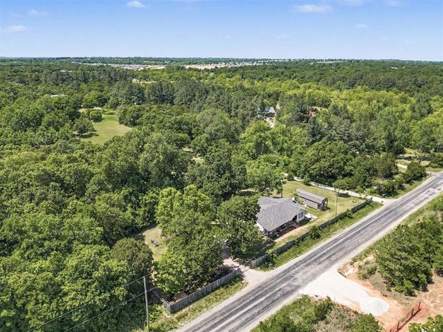 4863 S Pottawatomie Road, Newalla, OK 74857