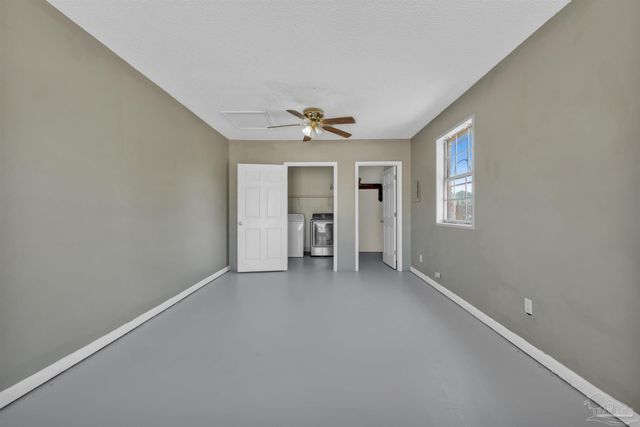 5521 Sunburst Ln, Pensacola, FL 32507