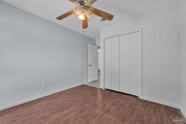 5521 Sunburst Ln, Pensacola, FL 32507