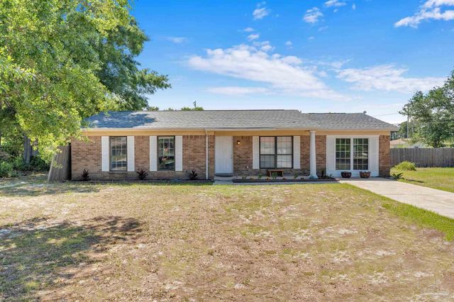 5521 Sunburst Ln, Pensacola, FL 32507