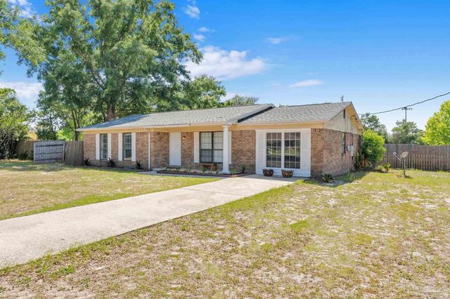 5521 Sunburst Ln, Pensacola, FL 32507