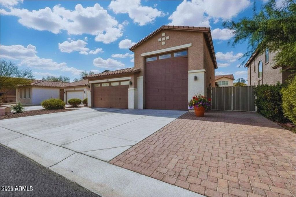 7844 W MOLLY Drive, Peoria, AZ 85383