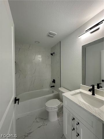 836 Newell ST E, Lehigh Acres, FL 33974