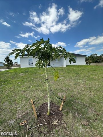 836 Newell ST E, Lehigh Acres, FL 33974