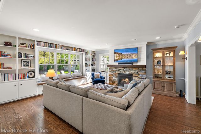 1259 Dorchester Road, Birmingham, MI 48009
