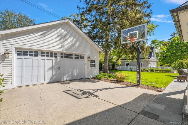 1259 Dorchester Road, Birmingham, MI 48009