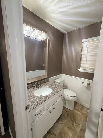 808 Moraine Avenue, Oklahoma City, OK 73130