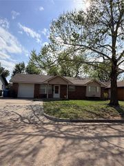 808 Moraine Avenue, Oklahoma City, OK 73130