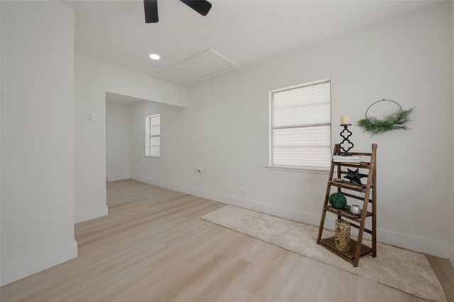 412 S Redford Lane, White Settlement, TX 76108
