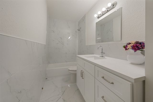 412 S Redford Lane, White Settlement, TX 76108