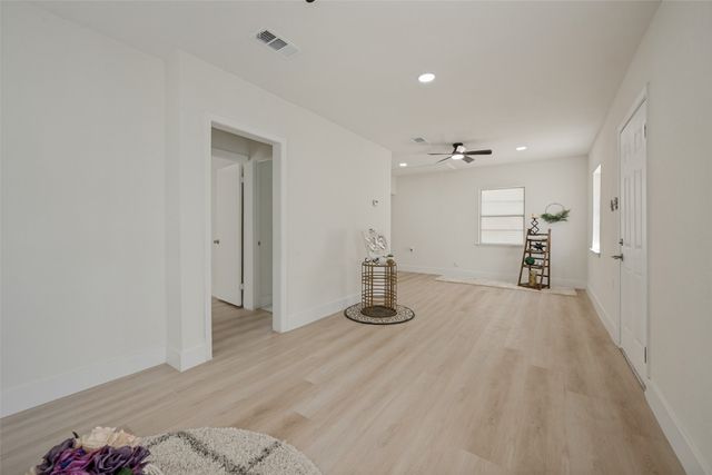 412 S Redford Lane, White Settlement, TX 76108