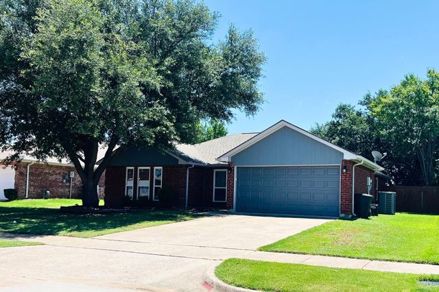 2223 Yellowstone Lane, Corinth, TX 76210