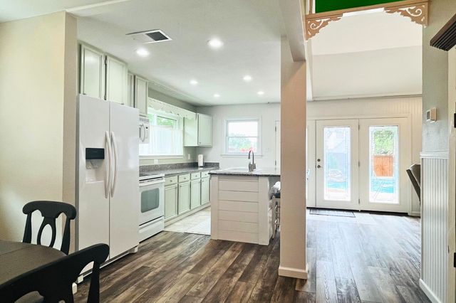 2223 Yellowstone Lane, Corinth, TX 76210