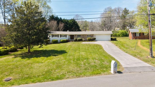 1513 Everhart Drive NW, Cleveland, TN 37311