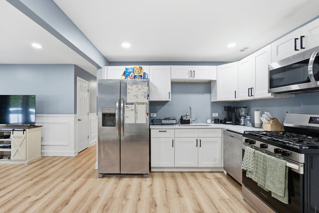 1888 Andover Court, Chicago Heights, IL 60411