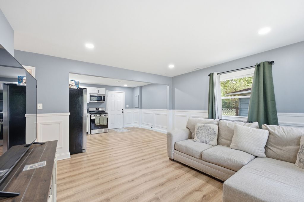 1888 Andover Court, Chicago Heights, IL 60411 — photo 5