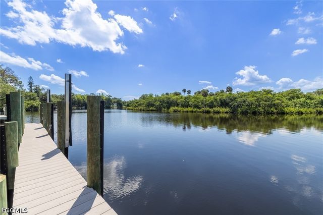 18180 N Olga DR, Alva, FL 33920