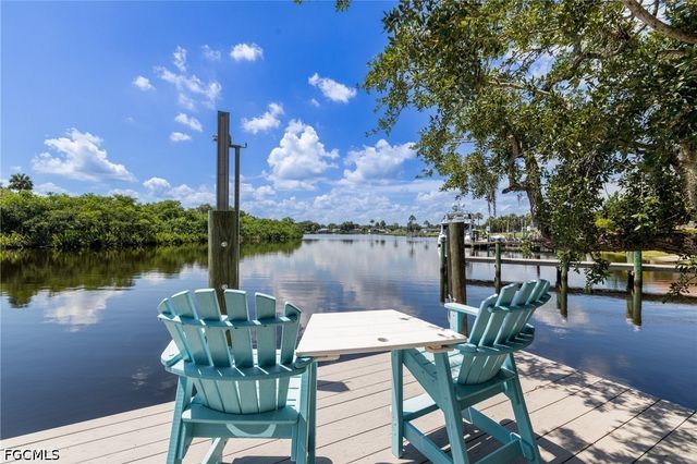 18180 N Olga DR, Alva, FL 33920