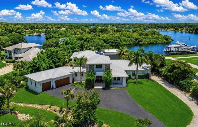 18180 N Olga DR, Alva, FL 33920