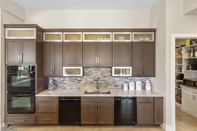 18180 N Olga DR, Alva, FL 33920