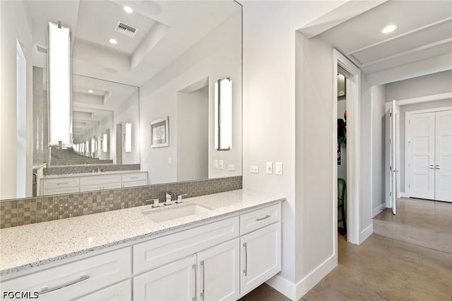 18180 N Olga DR, Alva, FL 33920