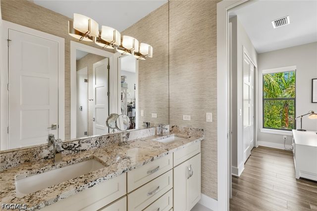 18180 N Olga DR, Alva, FL 33920