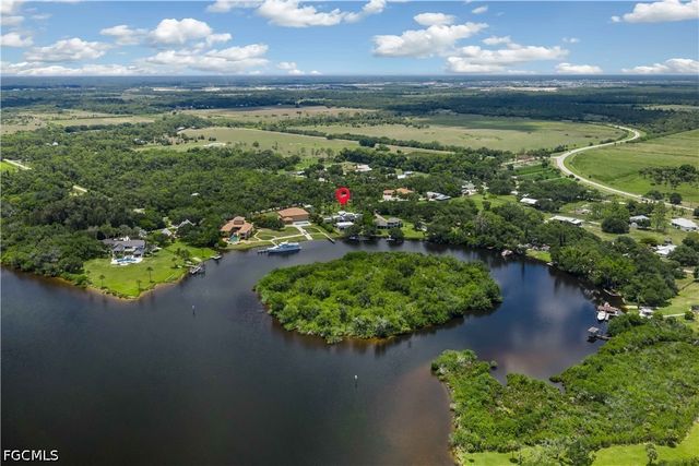 18180 N Olga DR, Alva, FL 33920