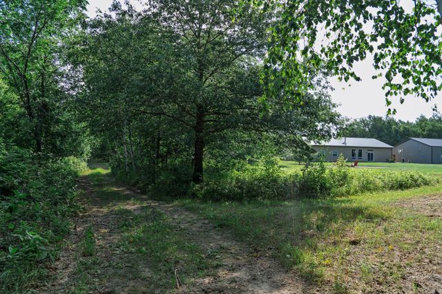 5235 313th Avenue NW, Cambridge, MN 55008